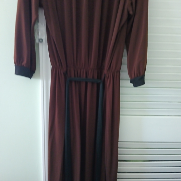 Dress - Picture 3 of 7